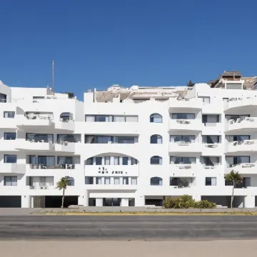 MR. Mar Suites Hotels near El Encanto Beach