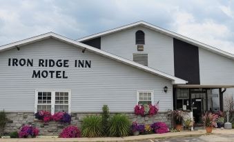 Iron Ridge Inn Motel