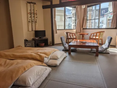 Oyado Nozawaya Отели рядом с достопримечательностью «Nozawa Onsen Karasawa Ski Center»