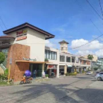 Travelbee Airport Inn