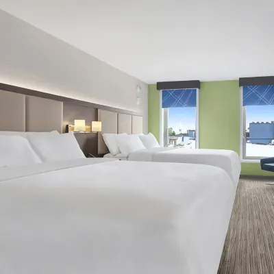 Hotel 1200 Hotels near Brooklyn College