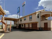 Apple Tree Inn Hotels in Lindale