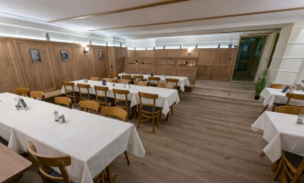 Hotel Gasthof Zum Löwen - Housity