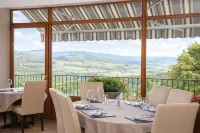 Logis Hôtel-Restaurant Au Vieux Morvan, au cœur de la Bourgogne, Piscine & Spa, Hôtel Climatisé - Parkering