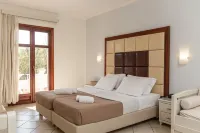 Plaka Hotel II
