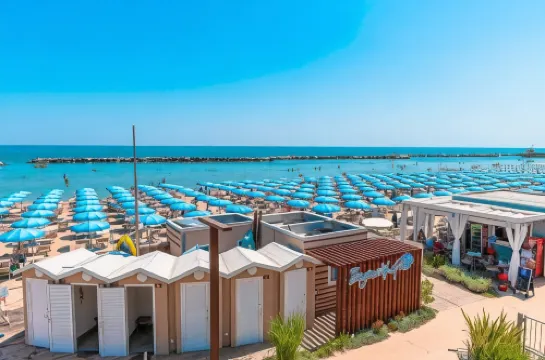 Hotel Cola Frontemare