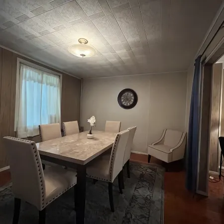 Charming 2-bedroom townhome in Coaldale close to St Lukes Hospital.
