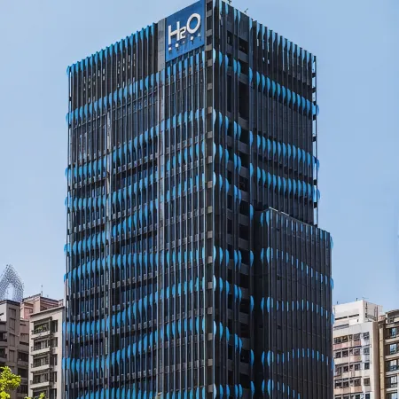 H2O Hotel Отели рядом с достопримечательностью «К-АРЕНА»