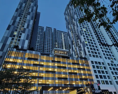 Paradigm 10min/B-25-30/Netflix/1 bedroom Hotels in Tebrau
