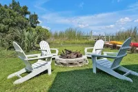 Sunset Sound Cottage -Waterfront with Sweeping Sound Views -2 Min Walk to Beach