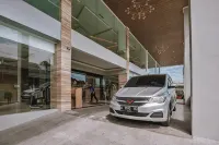 The Azana Hotel Airport Semarang - parking