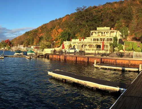 YOUR LUXURY GETAWAY! Elegant residential suite + dock + covered veranda