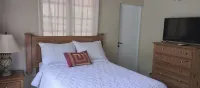 FAMILY GETAWAY LOCATION Spacious four-bedroom home near beaches