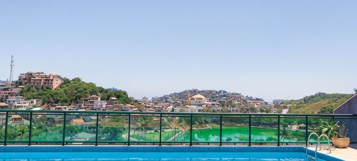 Mediterrane Hotel by Castelo Itaipava โรงแรมในอาไรเอล โด คาโบ