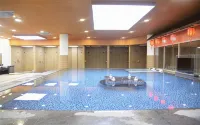 Fengshu Hot Spring Hotel - Pools