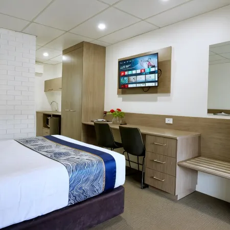 Chalet Motor Inn