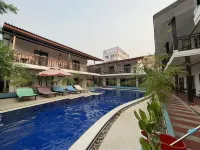 Vangvieng Night Market Resort - Boutique