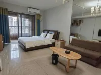 Hemei Homestay (East Railway Station Pangdonglai Yunding)