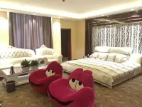 Emin Shengquan Hotel - parking