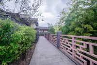 Mount Emei View Hot Spring Soup House Hotels in 