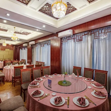 Qihong International Hotel