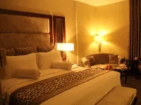 Four Points by Sheraton Lahore Hotels near Bagh-e-Jinnah