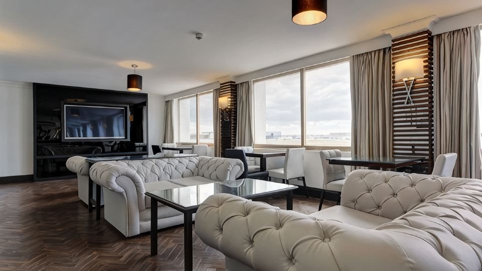 Renaissance London Heathrow Hotel