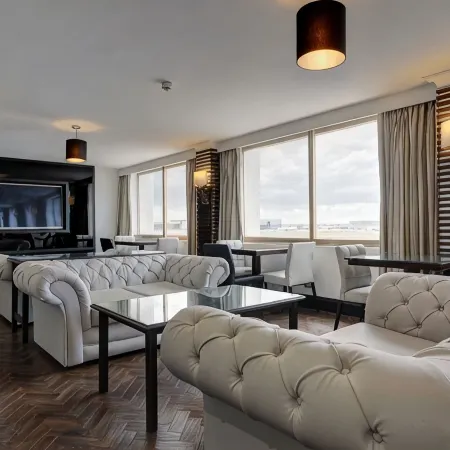 Renaissance London Heathrow Hotel