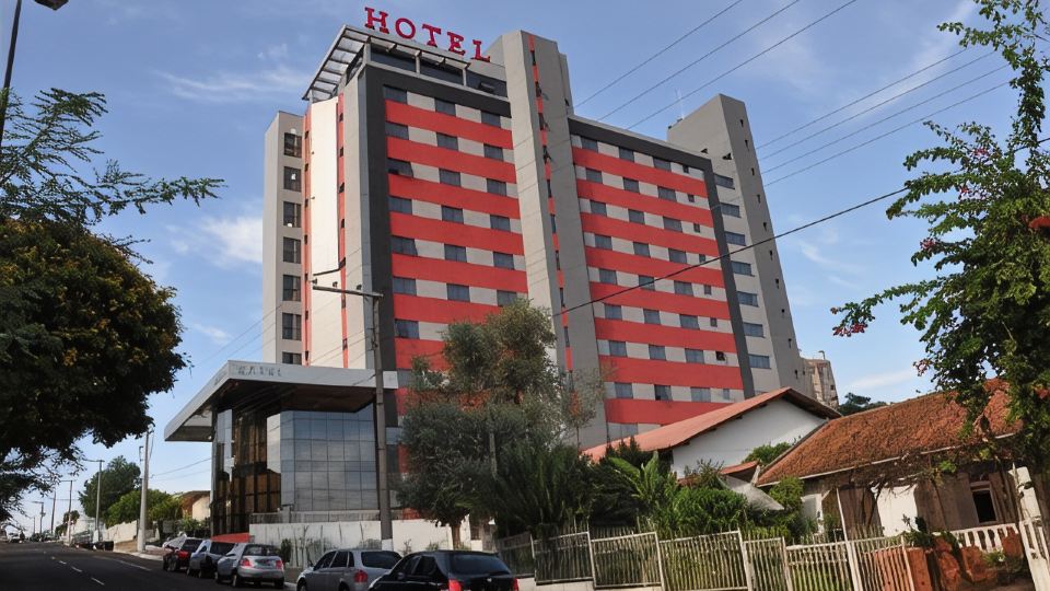 Mogano Premium Hotel - Eletroposto