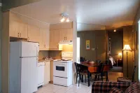 Condos Vacances Msa - Incluant Piscine et Spas extérieurs chauffés à l'Année!!