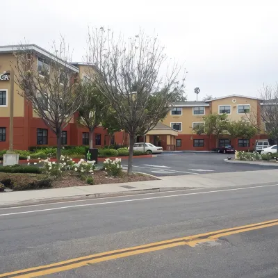 Extended Stay America Suites - 聖巴巴拉 - Calle Real 泰华纳海洋中心附近的飯店