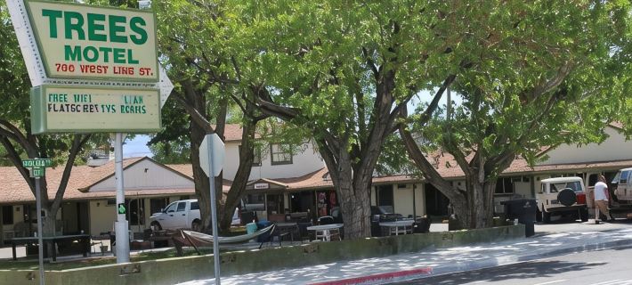 Trees Motel Hotels in Inyo County