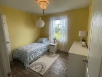 Cozy Family Home in the heart of Kensington.  Close to all amenities!