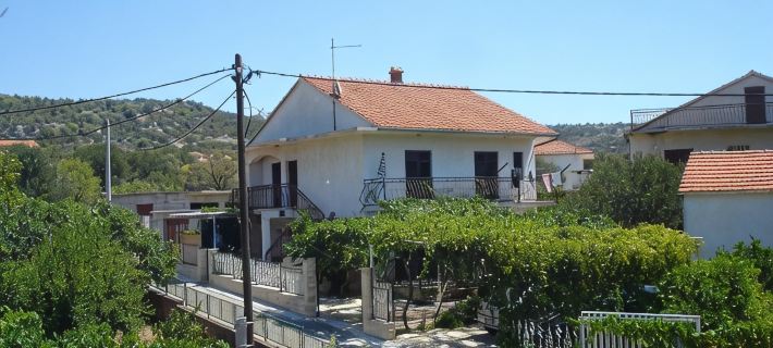 Apartment Branka Hotéis em Vinisce