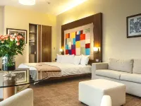 Landmark Hotel Baku Hotels near Freedom Square