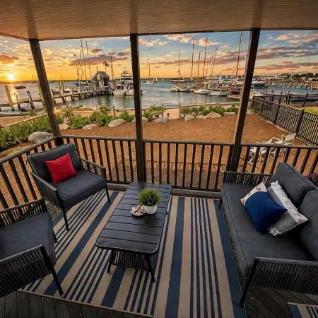WATERFRONT Downtown Cottage w/ Beach