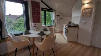 2 room apartment touring view at the Kaiserberge motorcycle / bicycle garage - 公寓