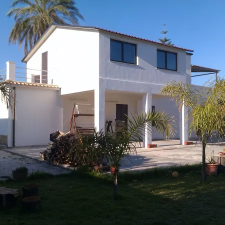 Villa Lucia 50 meters from the sea