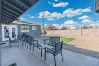 Spacious Home Near Tempe's Great Venues, Sleeps 10 - บังกะโล