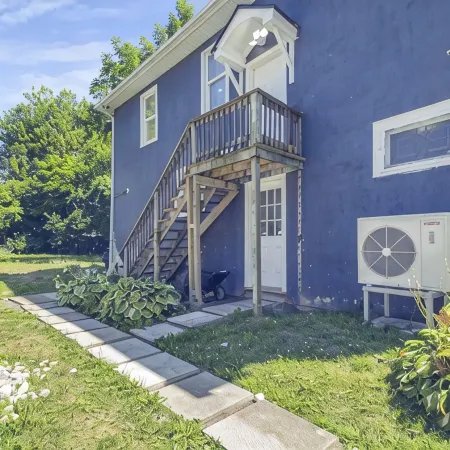 Your home away from home in Thorold, ON - Niagara Falls