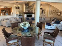 6-bedroom house in the Exclusive Pedregal Cabo. Wi-Fi and full gym, sleeps 12