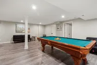 Huge Family Home in Lake Geneva. Sleeps 10 Pet Friendly! - 4-Star