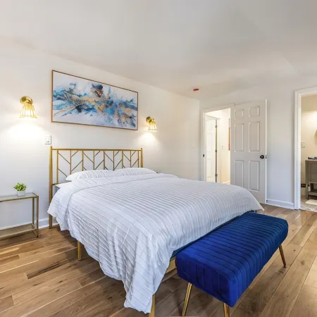 Near Ravinia and Navy Base, charming 3-bedroom house in peaceful Highland Park