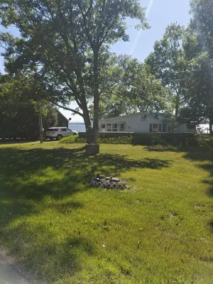 Large Cottage:  Private Beach/Stunning Sunsets/Kayaks/Fire Pit - 3-Star