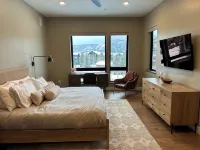 JUST LISTED Luxury 4BR Retreat in Wildhorse Meadows - Après Escape Chalet - 4 tähden