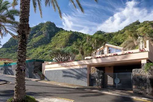 Porto Moniz Villa is the perfect place to replenish your energy. Visit us. - Wifi