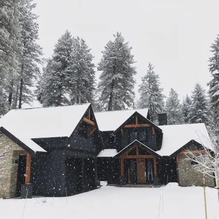 ​On 16th Fairway- 4 King Suites + Bunk Suite- Hot Tub- Game Room- Dog Welcome