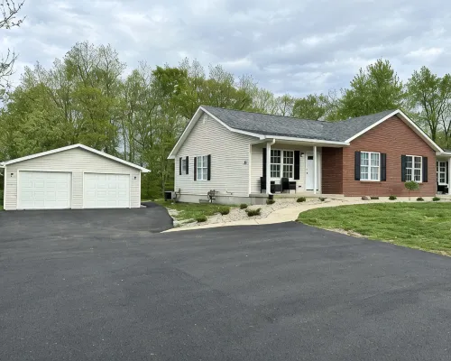 Beautifully remodeled duplex near the ARK encounter. This listing is for 1 side. Hotels in Pendleton County