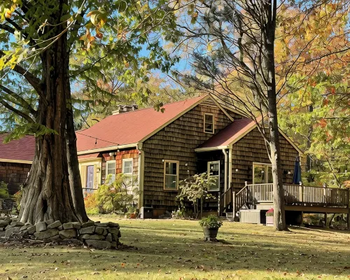 Pond View Cottage Hotels in Buckingham Township