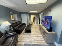 Charming 3-bedroom apartment with AC, WiFi in delightful Presque Isle